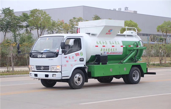 餐厨垃圾车又称餐余垃圾车、余厨垃圾车或者泔水车，主要用于厨余垃圾收集与运输。餐厨垃圾车是垃圾车中的一种，用于收集和运输生活垃圾、食品垃圾（泔水）及城市淤泥的专用车辆。餐余垃圾主要包括剩菜剩饭与西餐糕点等食物残余、菜梗菜叶、动物骨骼内脏、茶叶渣、水果残余，因其腐蚀性强，垃圾车内部必须加做防腐涂层。